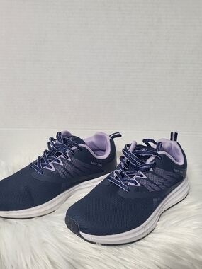 Women's Navy and Lavender Lightweight Running Shoes, Size 7